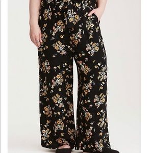 FLORAL PRINT TIE FRONT WIDE LEG PANTS